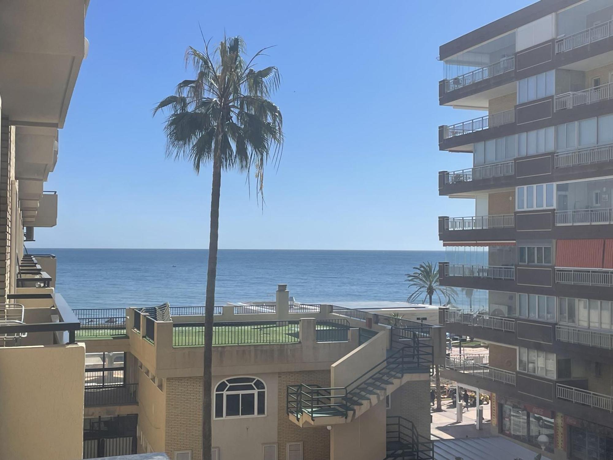 公寓 Piso En El Paseo Maritimo 丰希罗拉